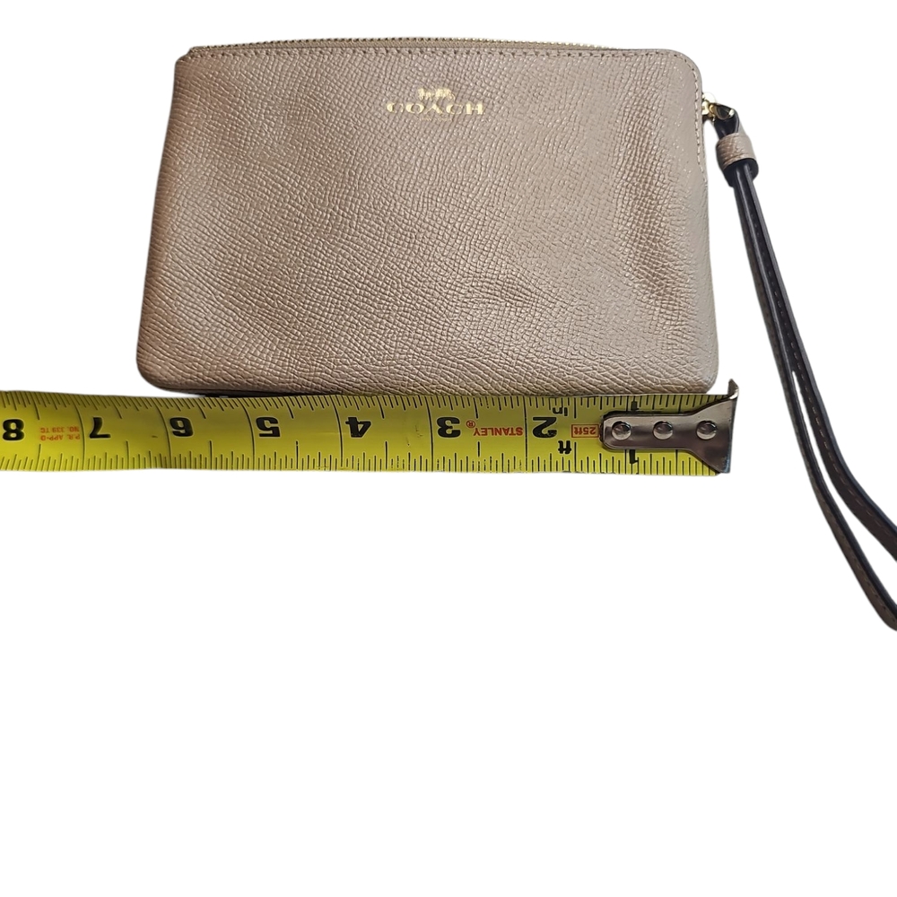 Coach Tan Wristlet Clutch NWT - Picture 3 of 5